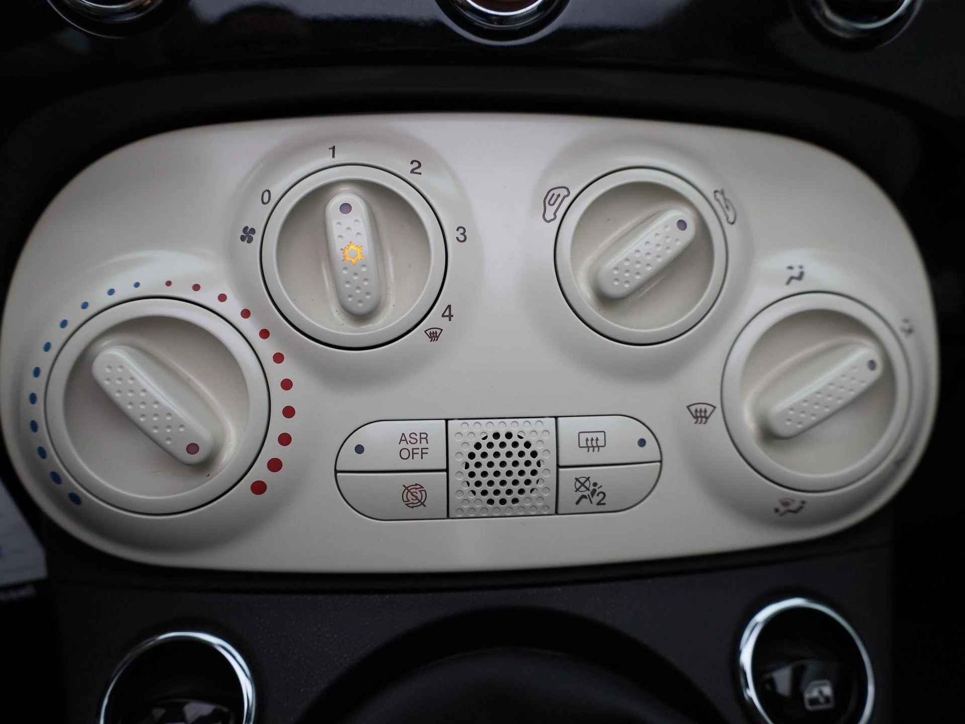 Fiat-500C-image-18