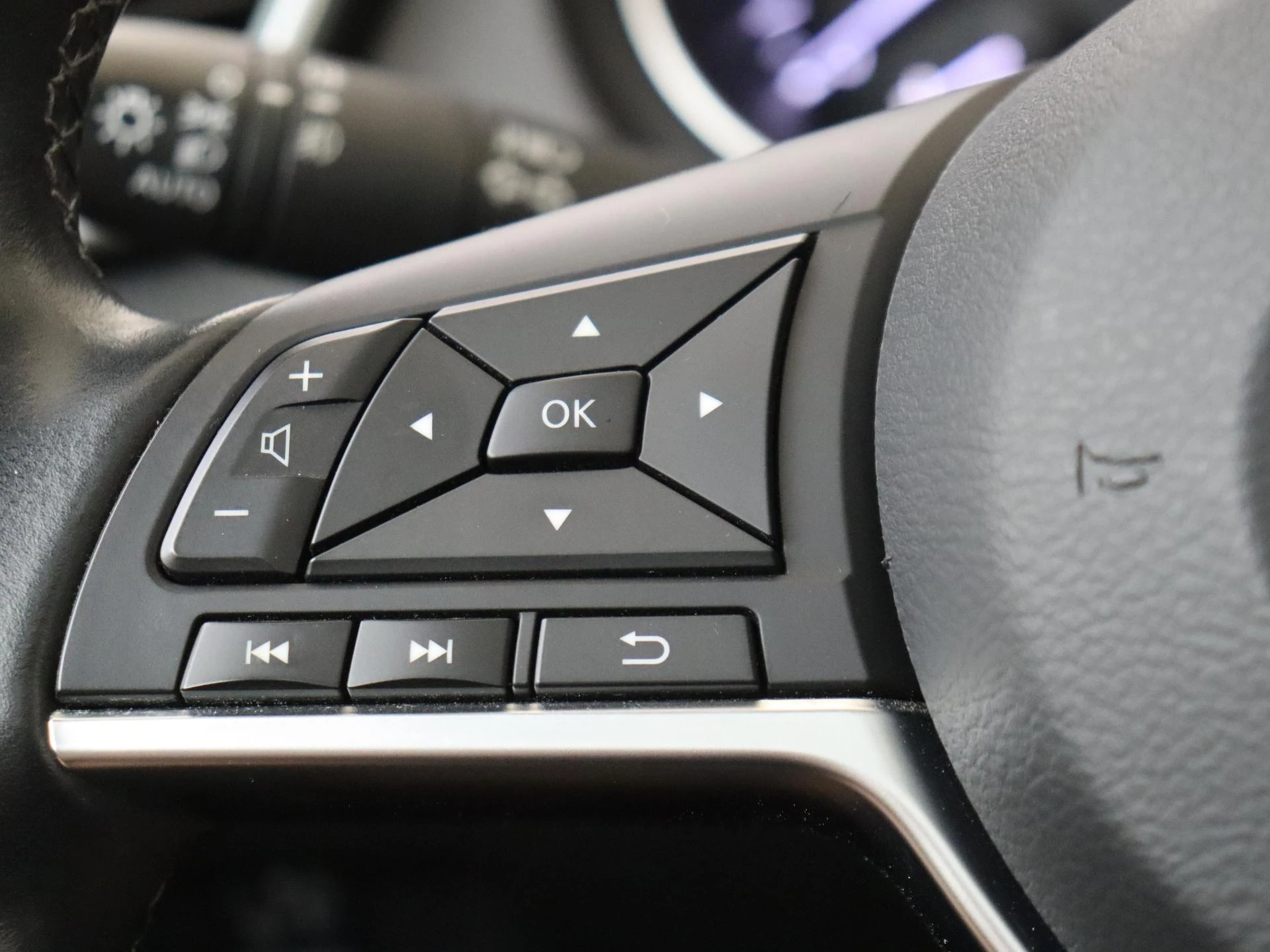 Nissan QASHQAI 1.3 DIG-T Design Edition