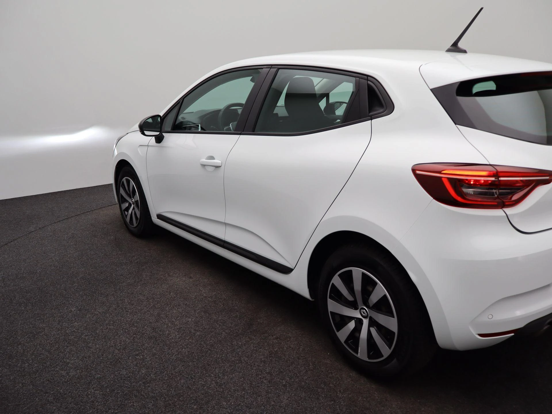 Renault-Clio-image-30