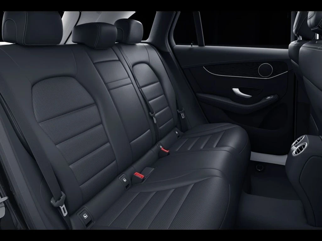 Mercedes-Benz-GLC 300-image-10