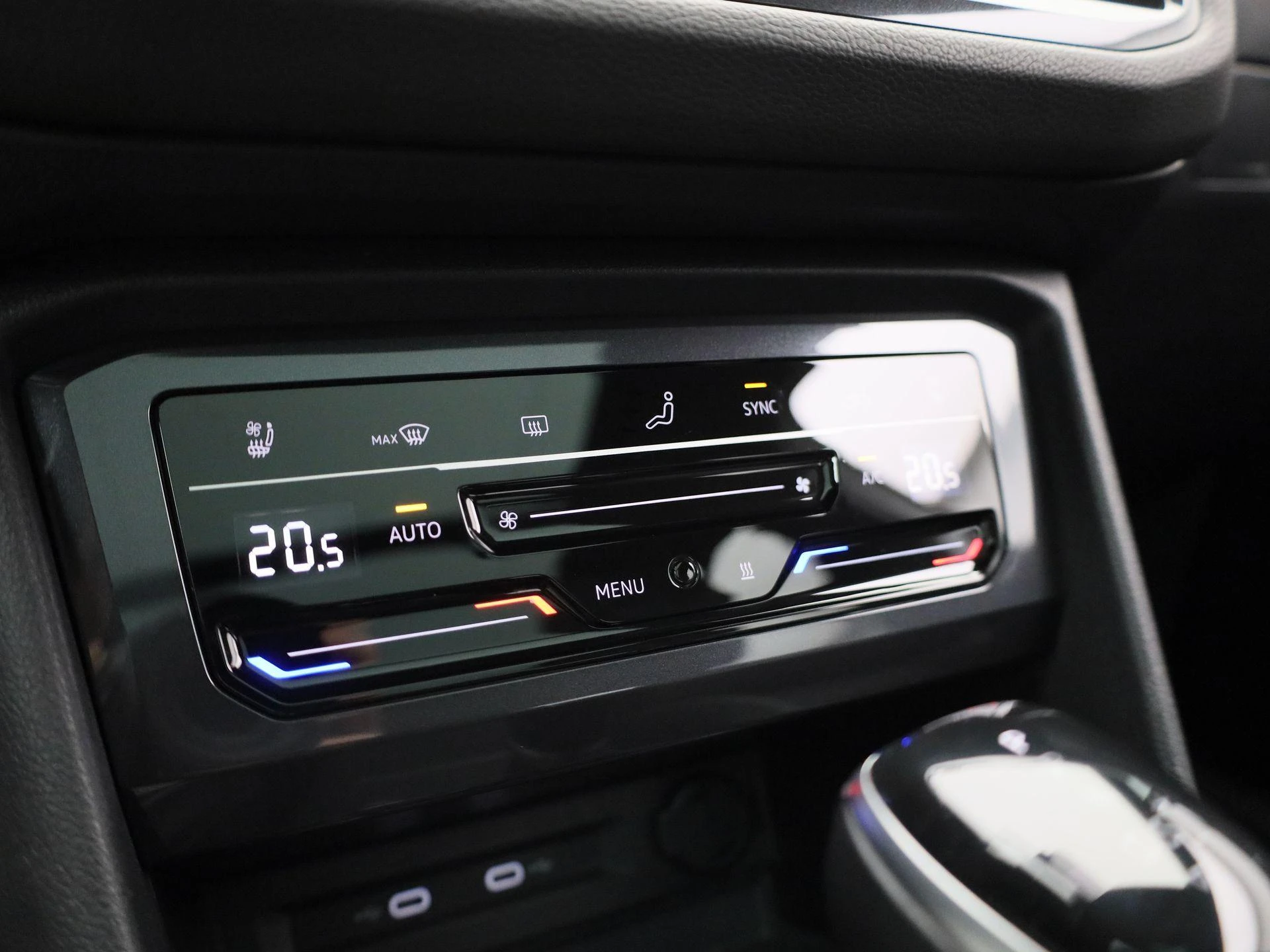 Volkswagen-Tiguan Allspace-image-34