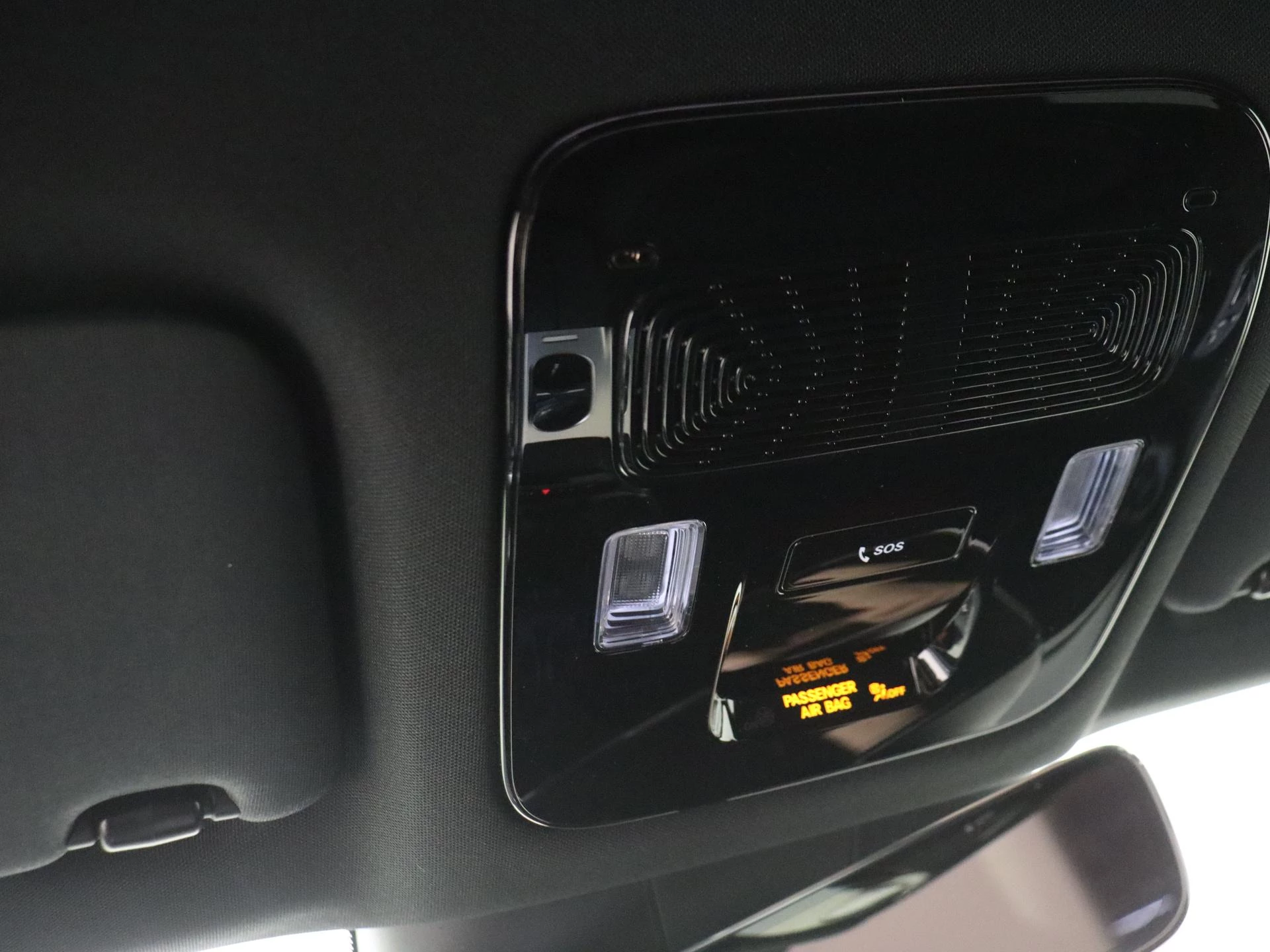 Mercedes-Benz-CLA-image-21