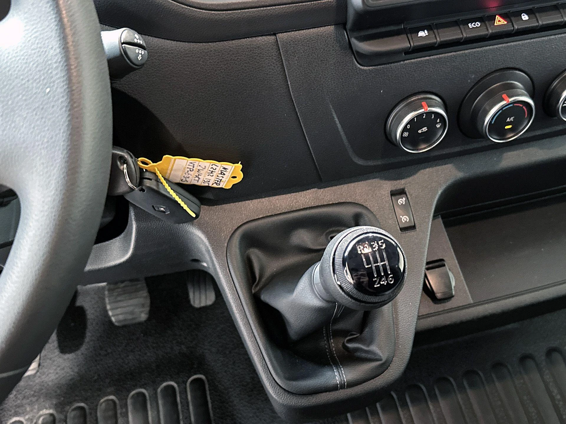 Renault-Master-image-19