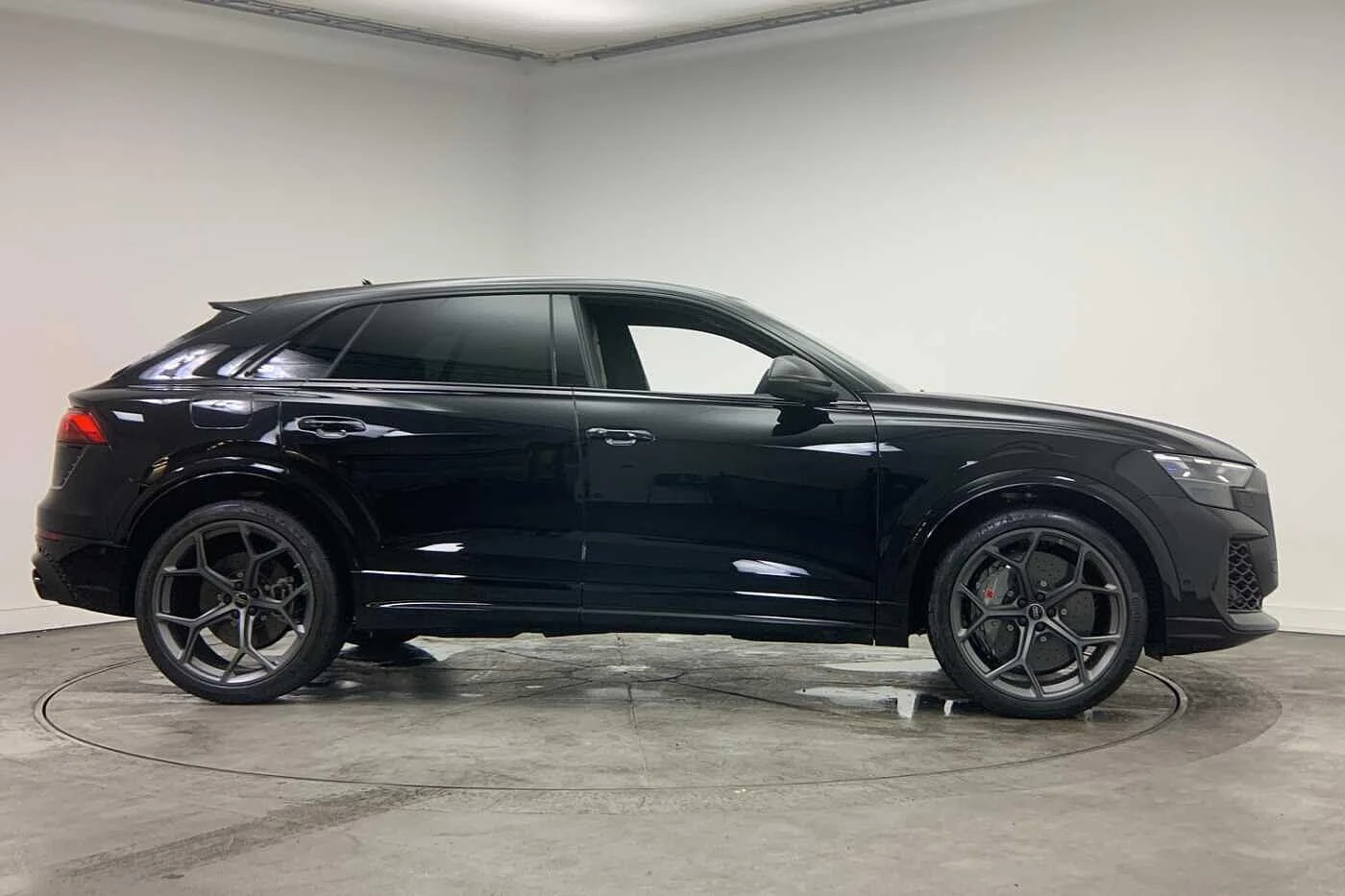 Audi-RSQ8-image-3