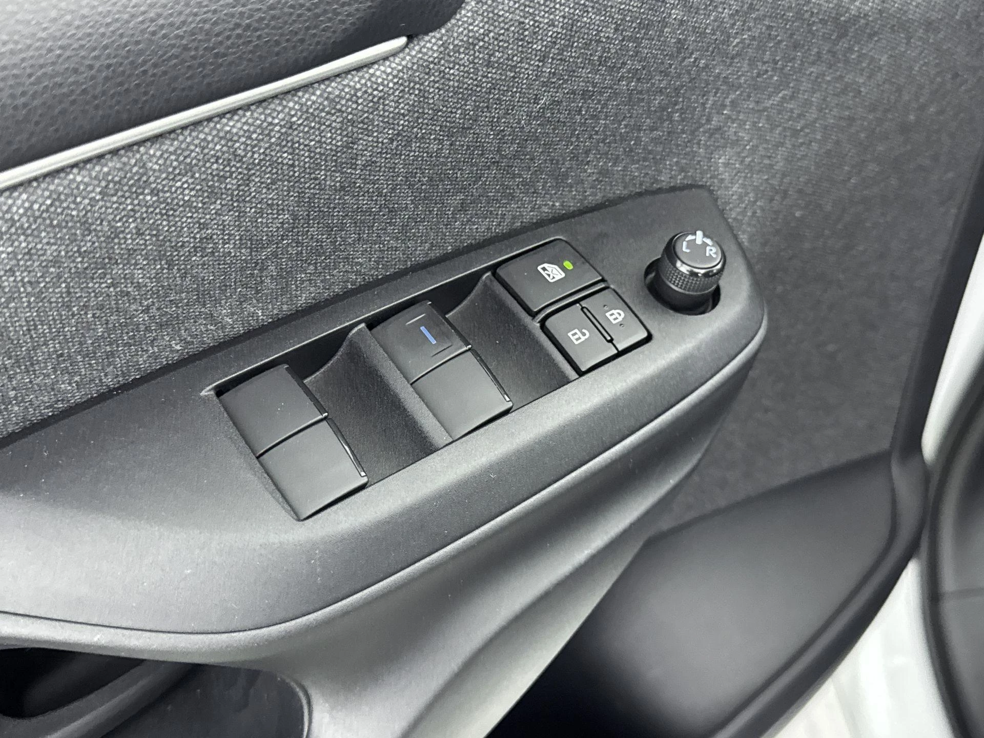 Toyota-Yaris-image-12