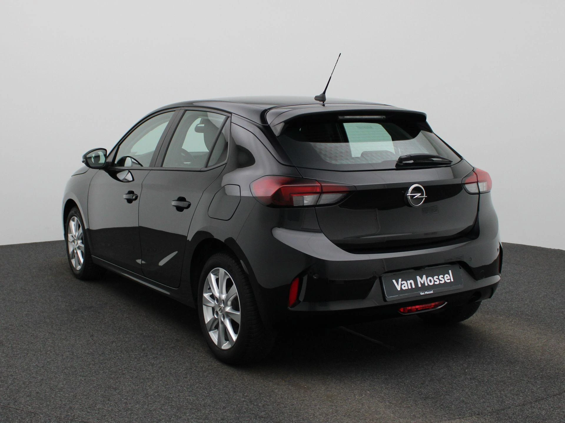 Opel-Corsa-image-1