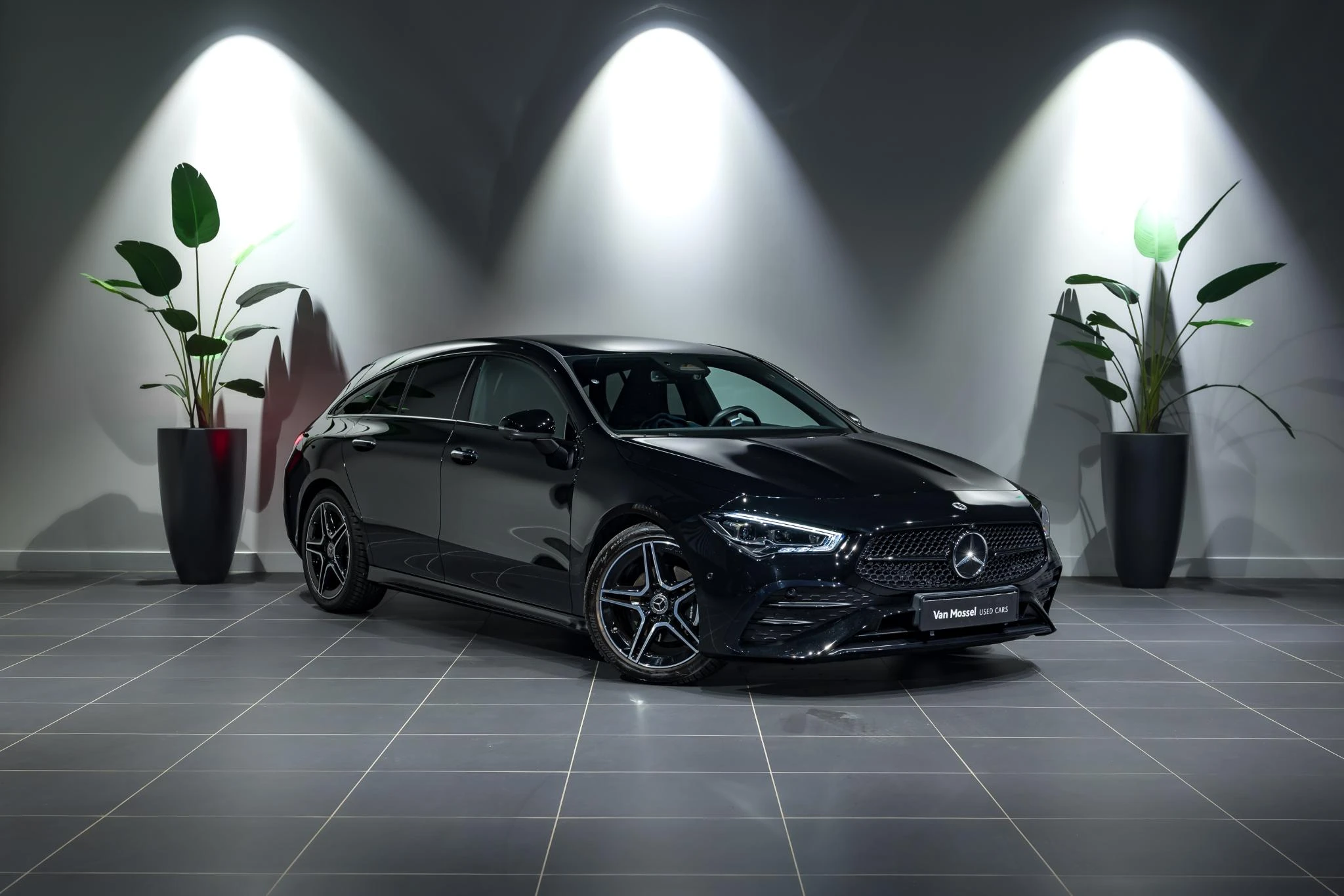 Mercedes-Benz-CLA-image-2
