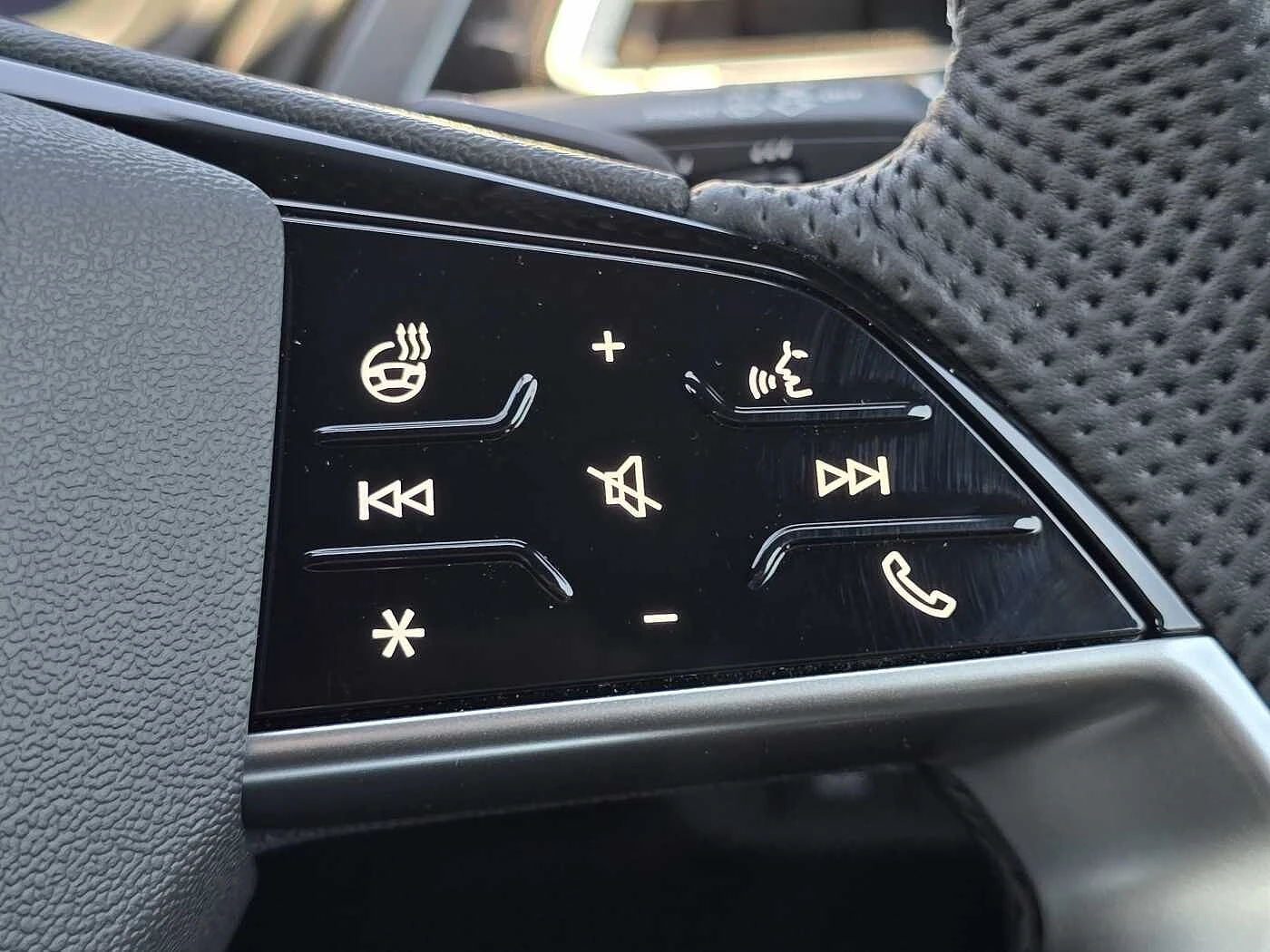 Audi-Q4 e-tron-image-38