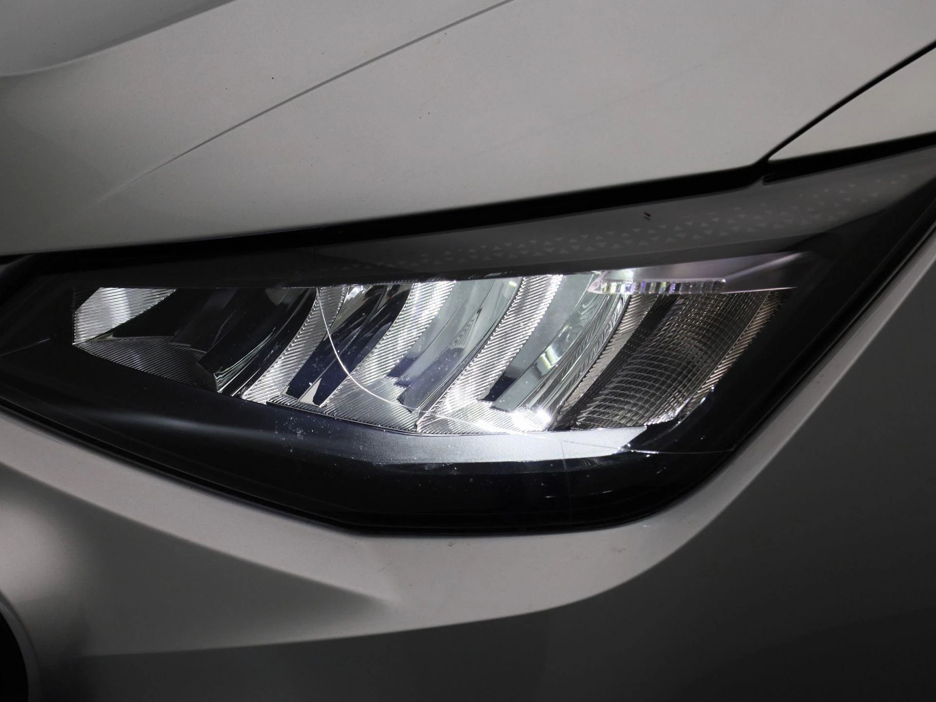 SEAT-Arona-image-12
