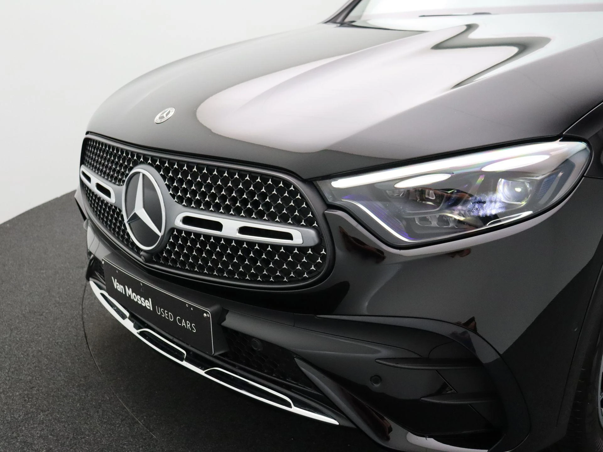 Mercedes-Benz-GLC-image-30