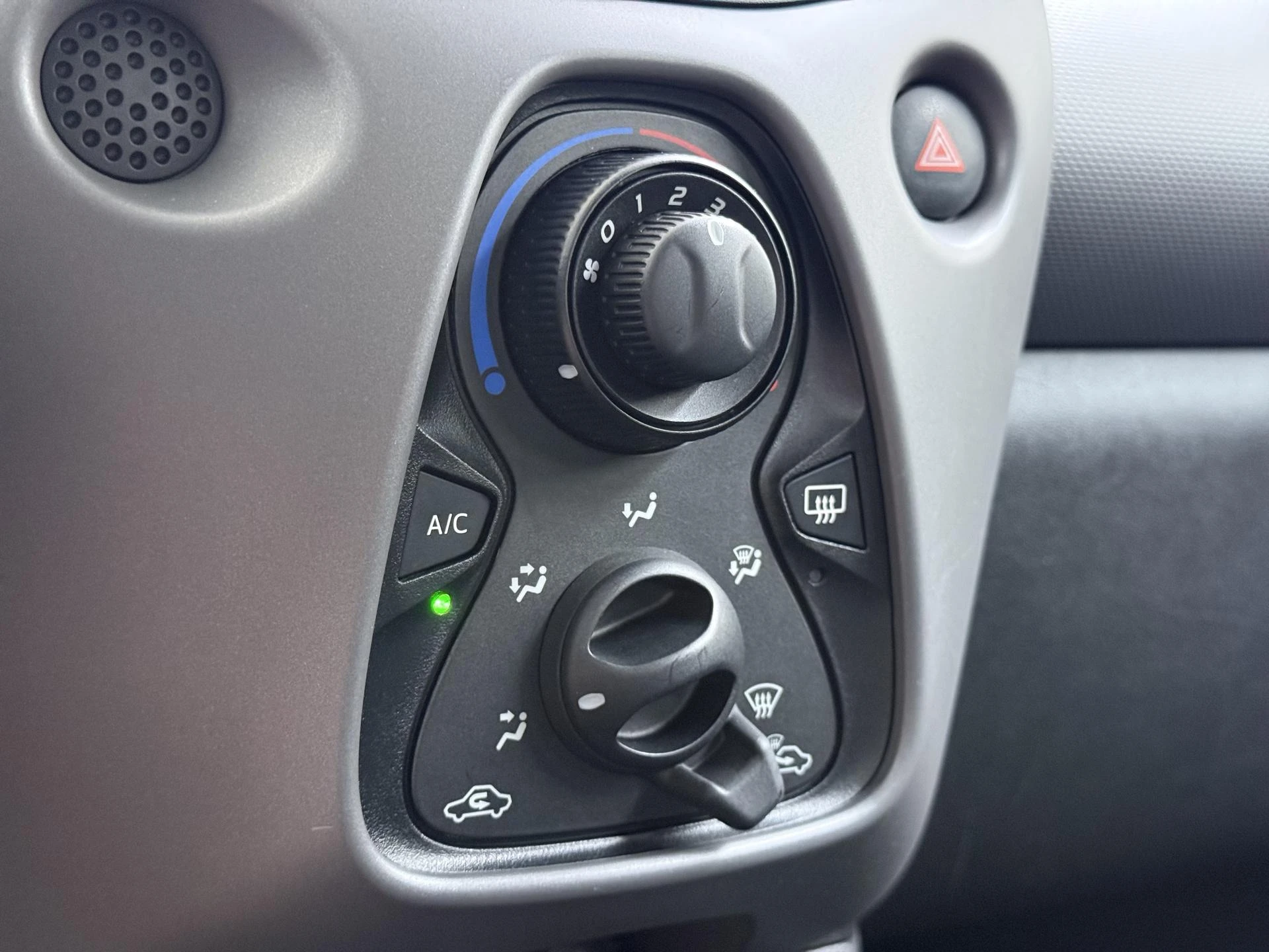 Peugeot-108-image-12