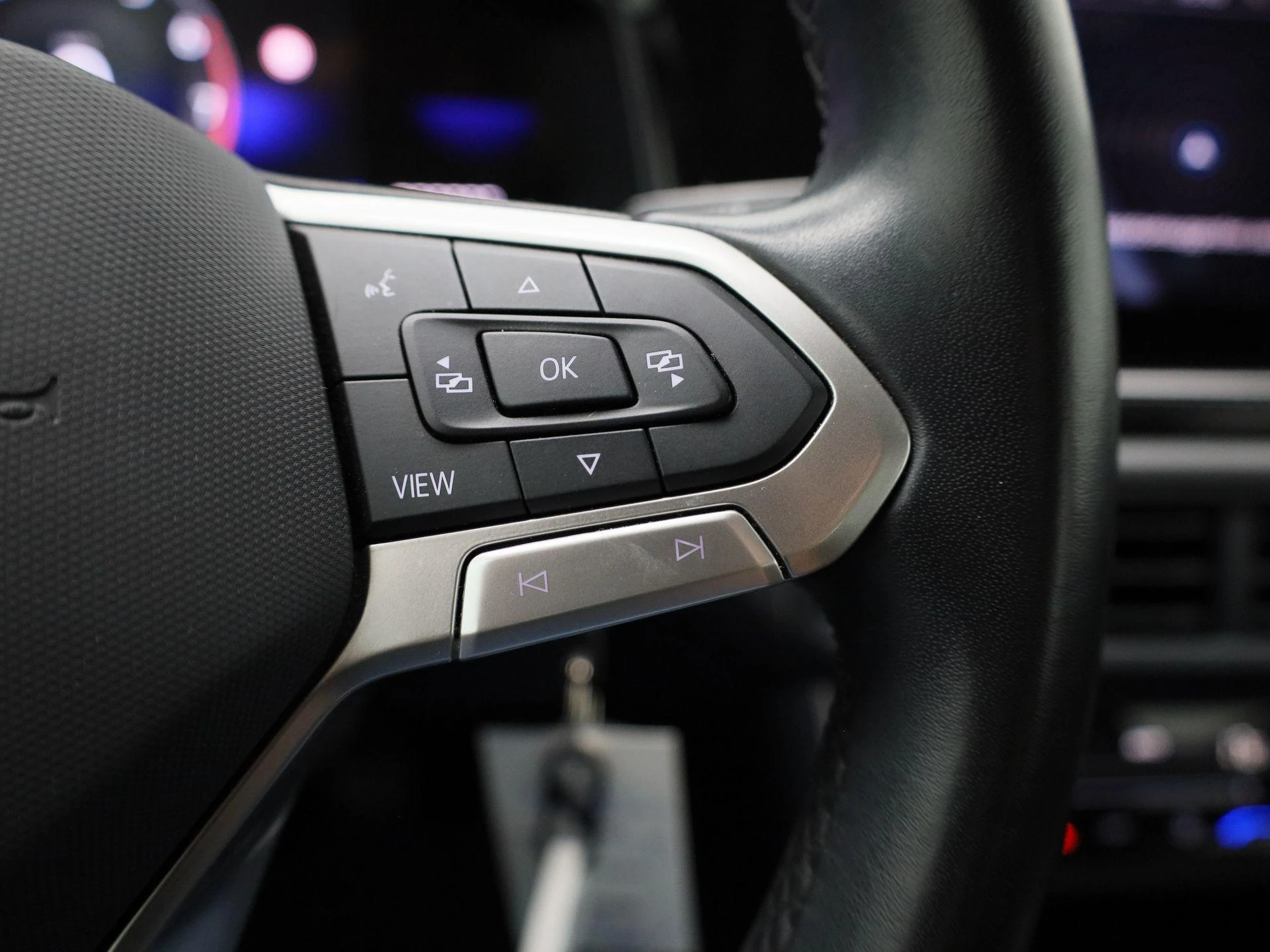 Volkswagen-Polo-image-16