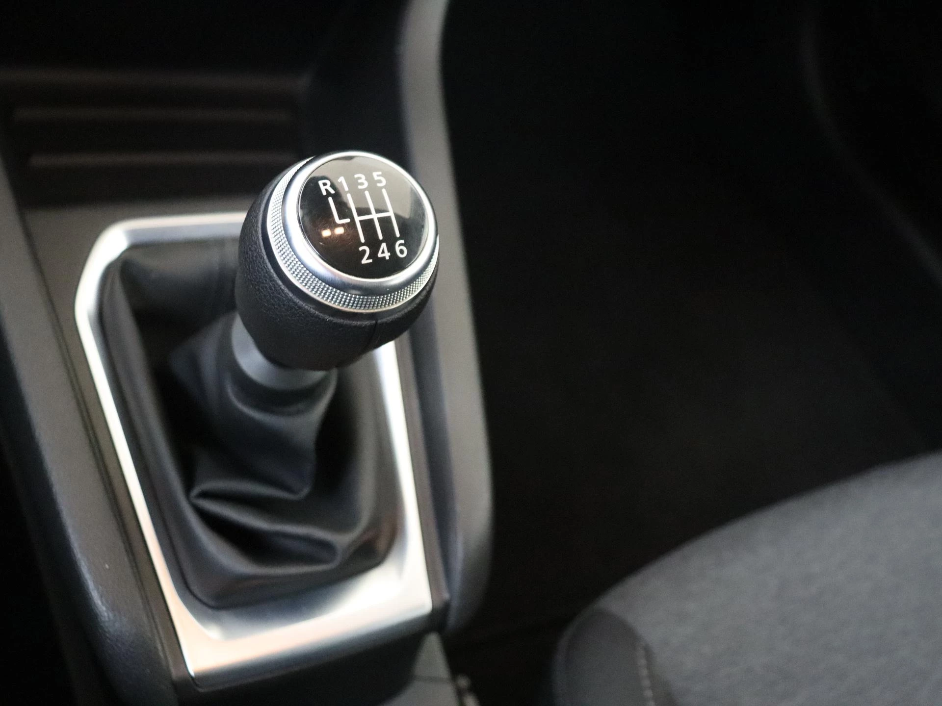 Renault-Clio-image-18