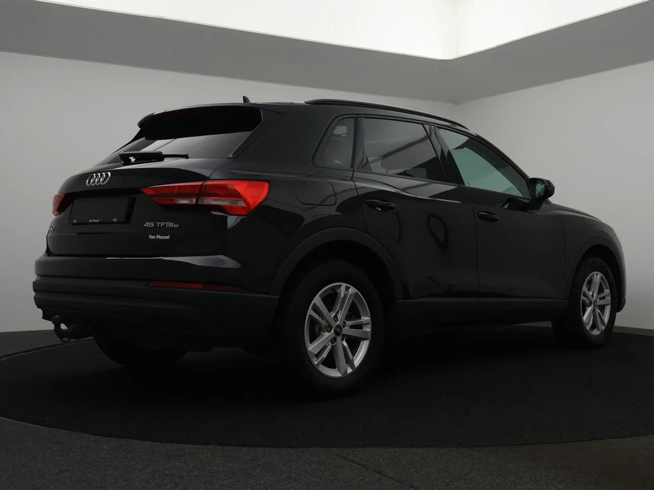 Audi-Q3-image-1