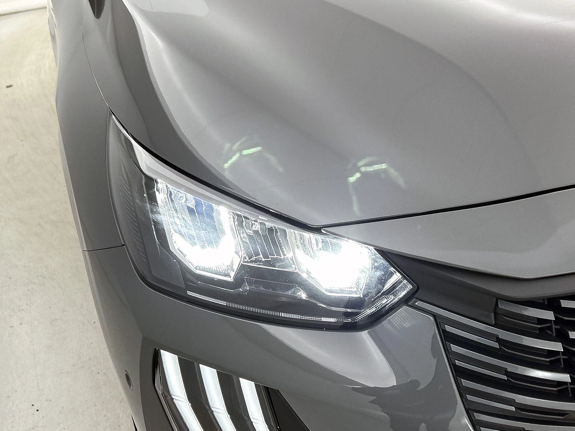 Peugeot-208-image-12