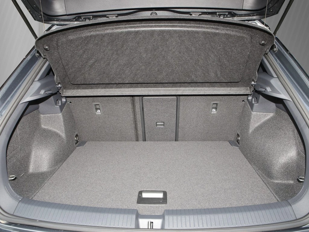 Volkswagen T-Roc 2.0 TDI DSG Style AHK, RFK, Pano