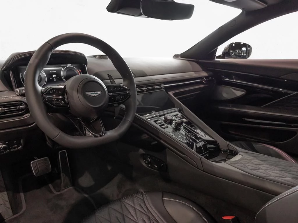 Aston Martin DB12 Coupe Aston Martin Hamburg