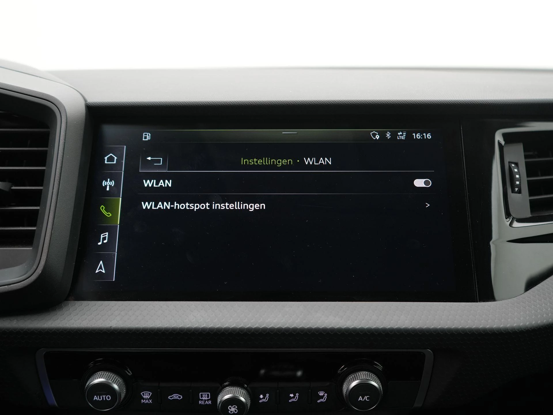 Audi-A1 Sportback-image-14