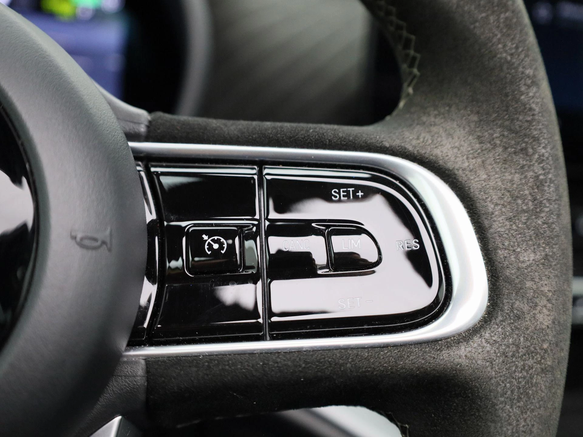 Abarth-500C-image-23