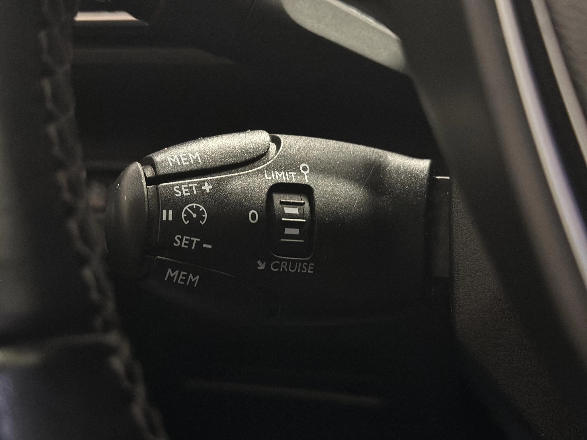 Peugeot-5008-image-24