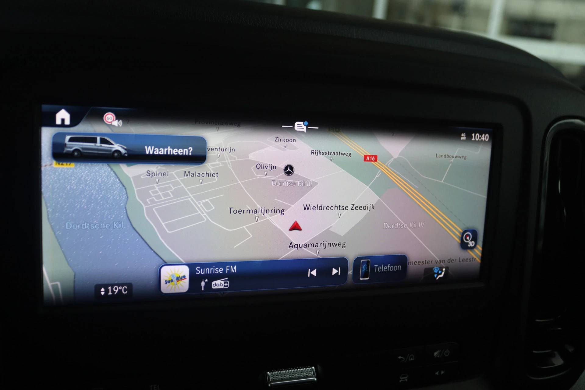 Mercedes-Benz-Vito-image-8