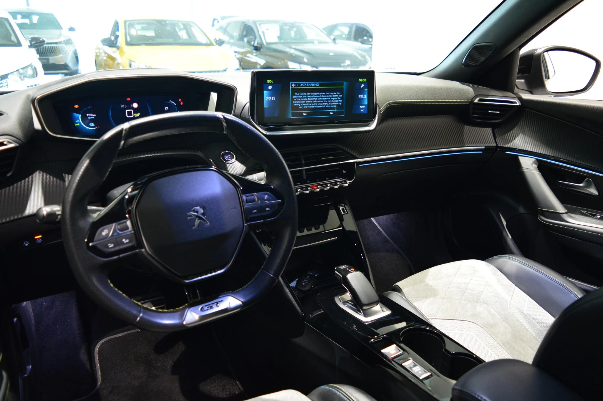 Peugeot-e-2008-image-7