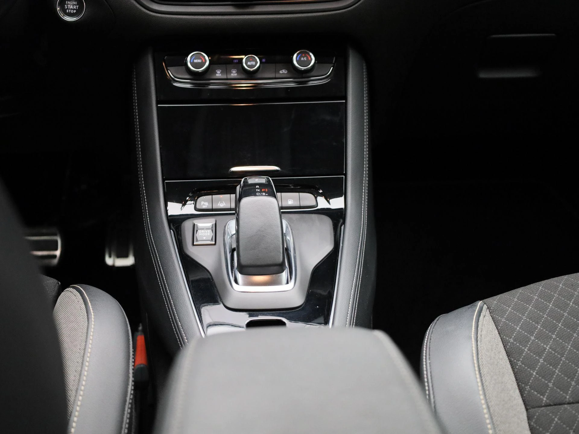 Opel-Grandland-image-9