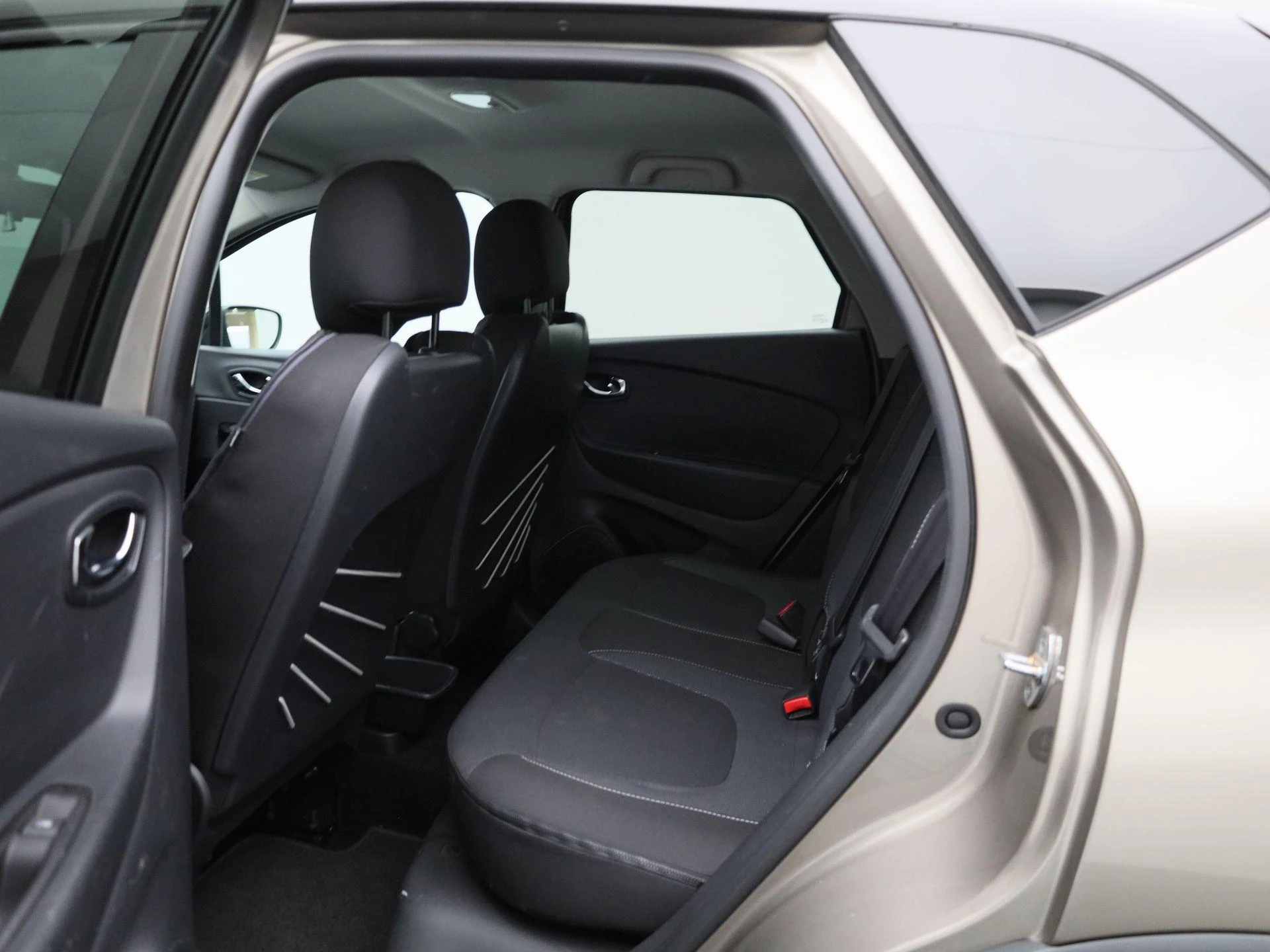 Renault-Captur-image-9