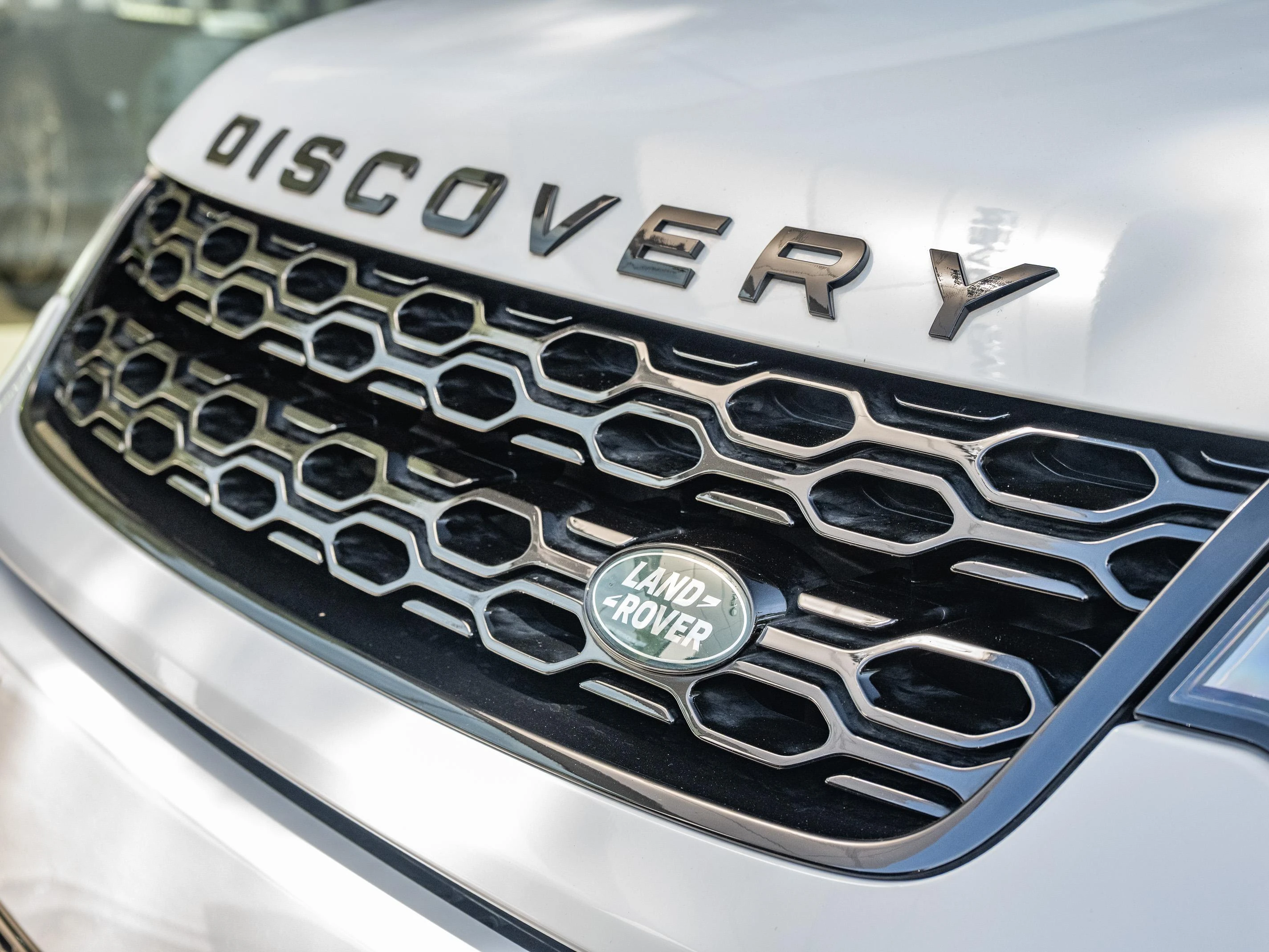 Land Rover Discovery Sport P300e R-Dynamic HSE AWD Auto. 23MY