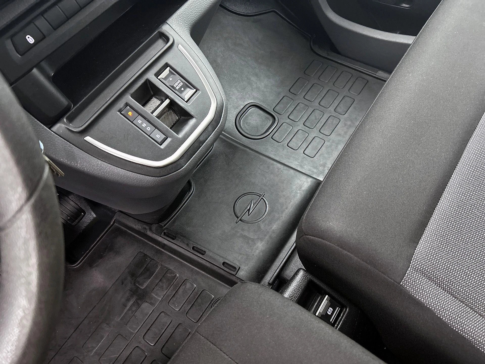 Opel-Vivaro-e-image-16