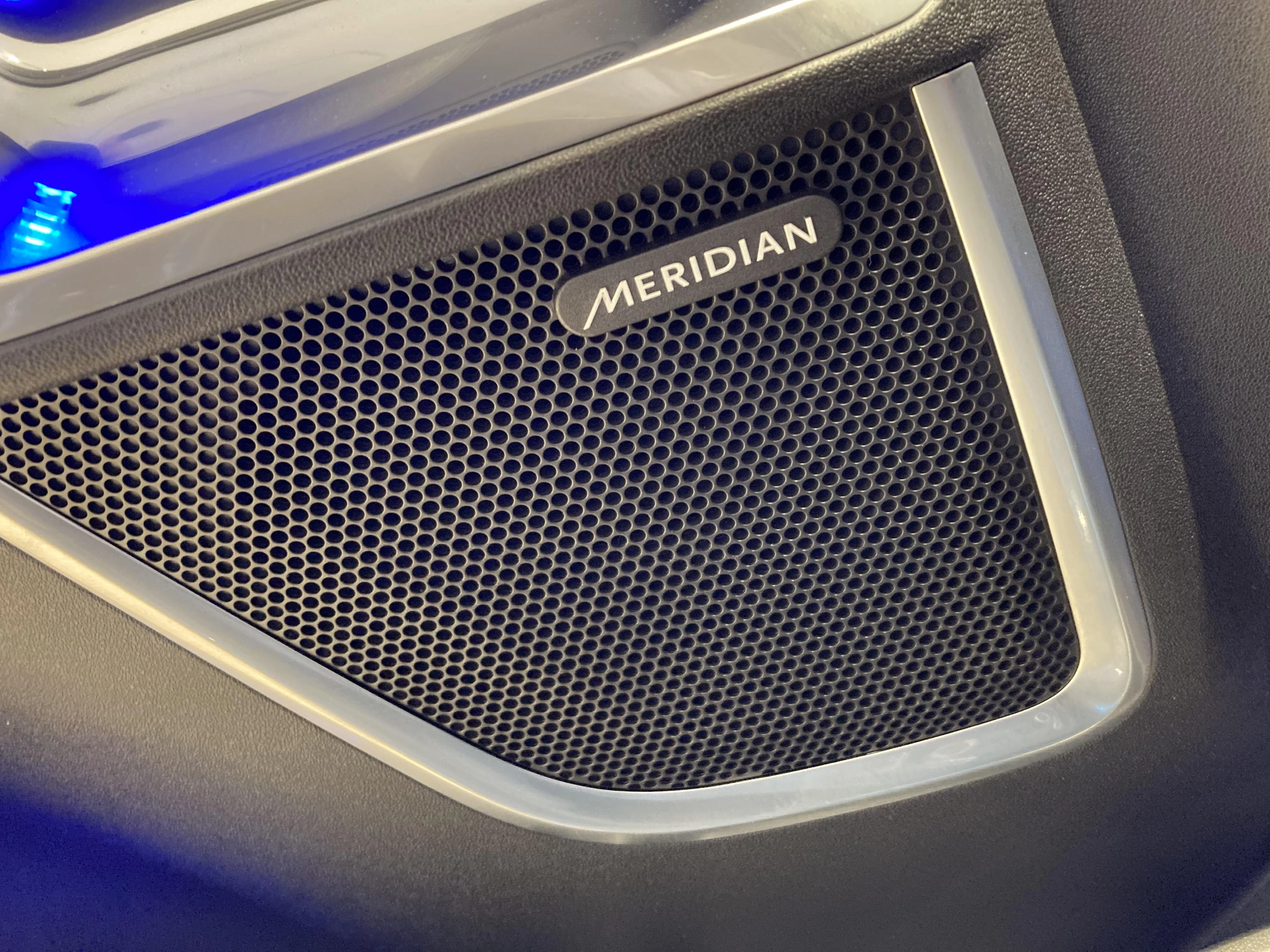 Jaguar-E-PACE-image-19