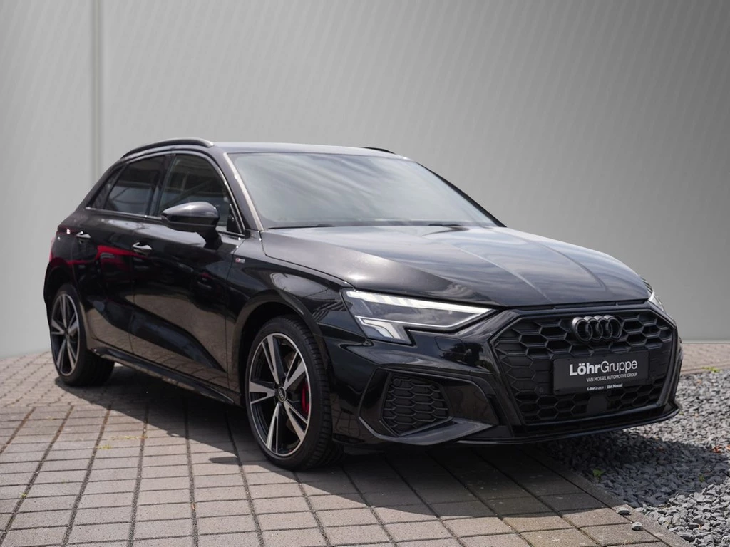 Audi A3 Sportback 45 TFSIe S tronic S Line /LED/RFK