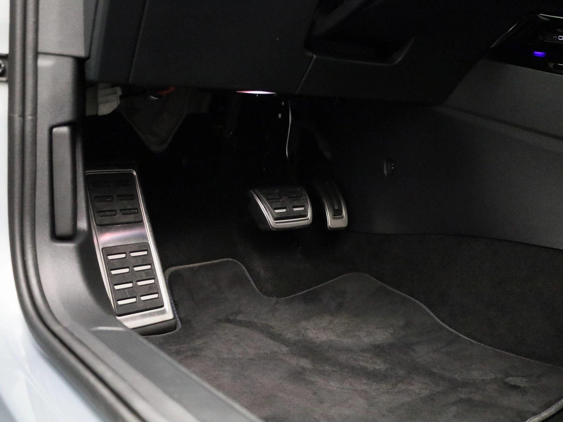 Volkswagen-Golf-image-38