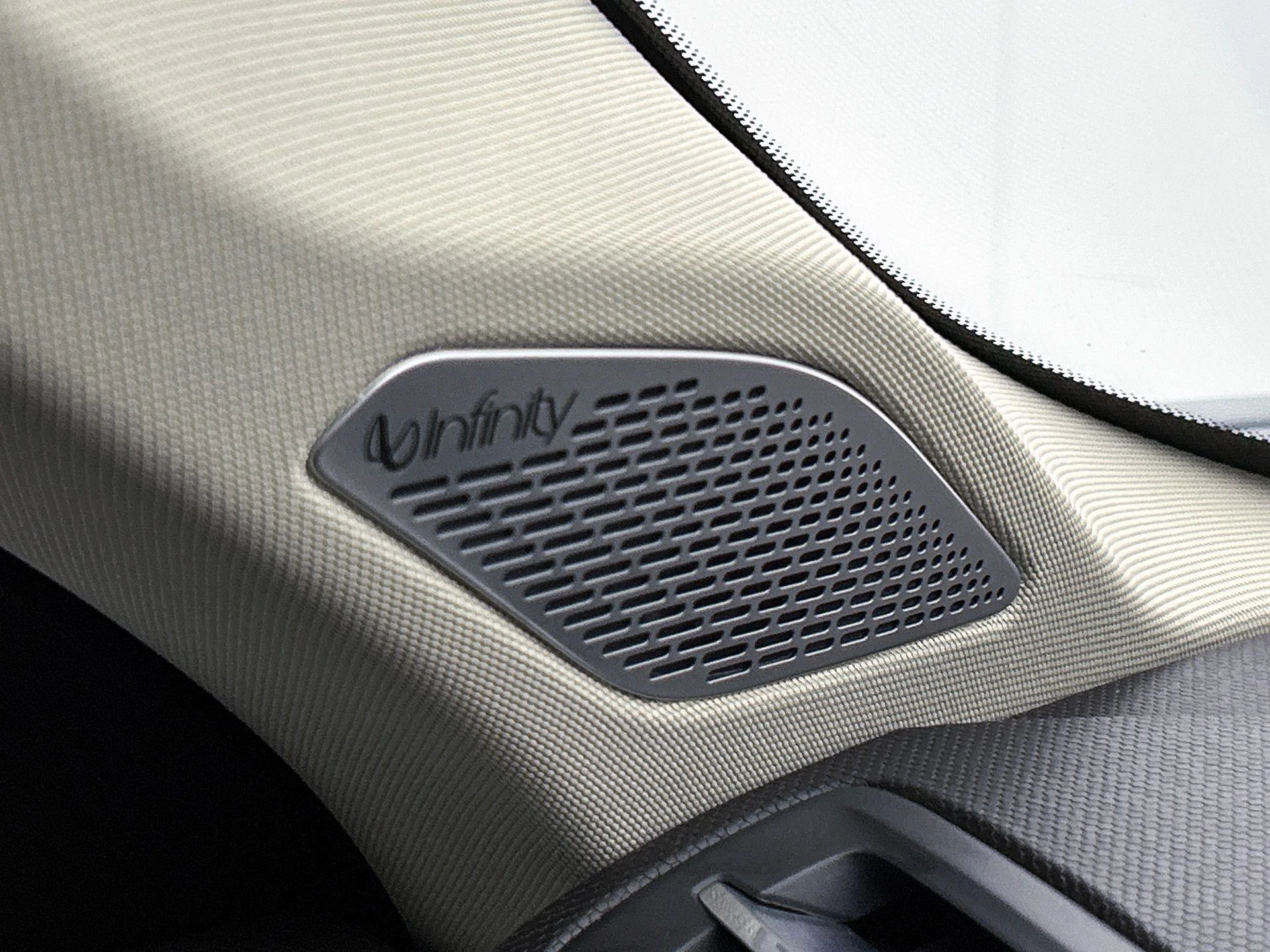 Lynk & Co-01-image-16