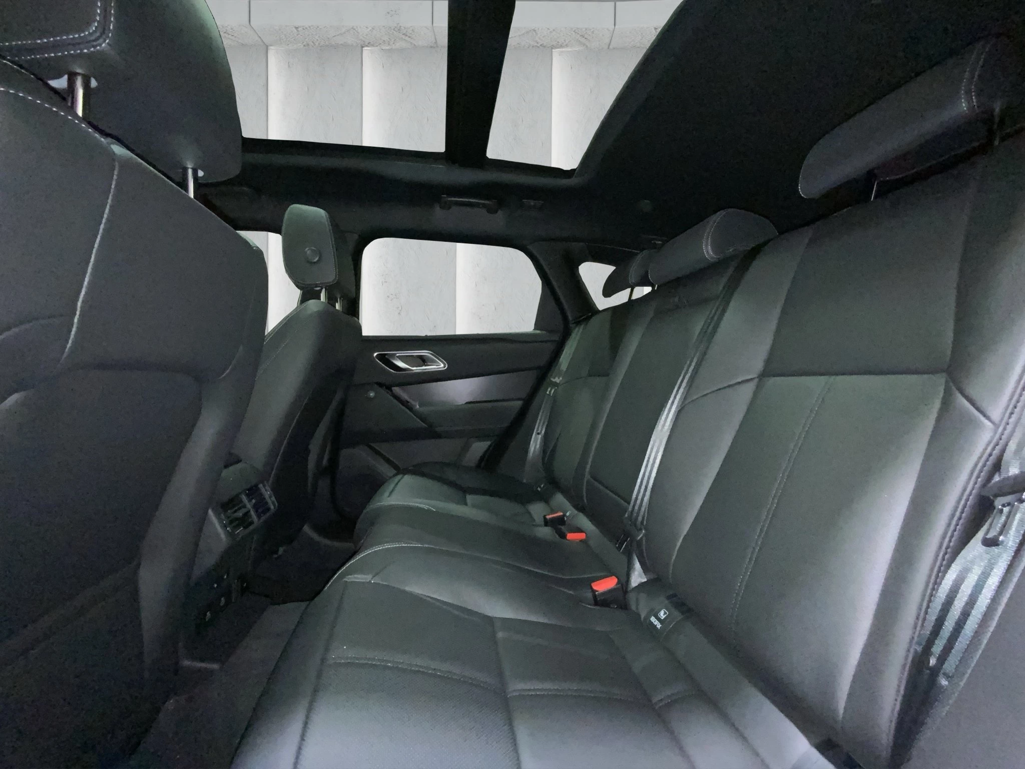 Land Rover Range Rover Velar Belgravia Edition Satin 3.0 D300