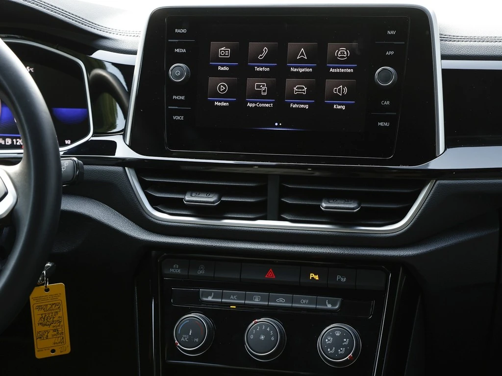Volkswagen-T-Roc-image-11