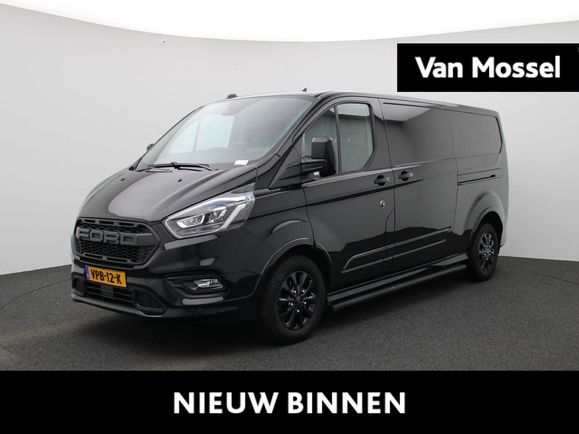 Ford-Transit Custom-image-0