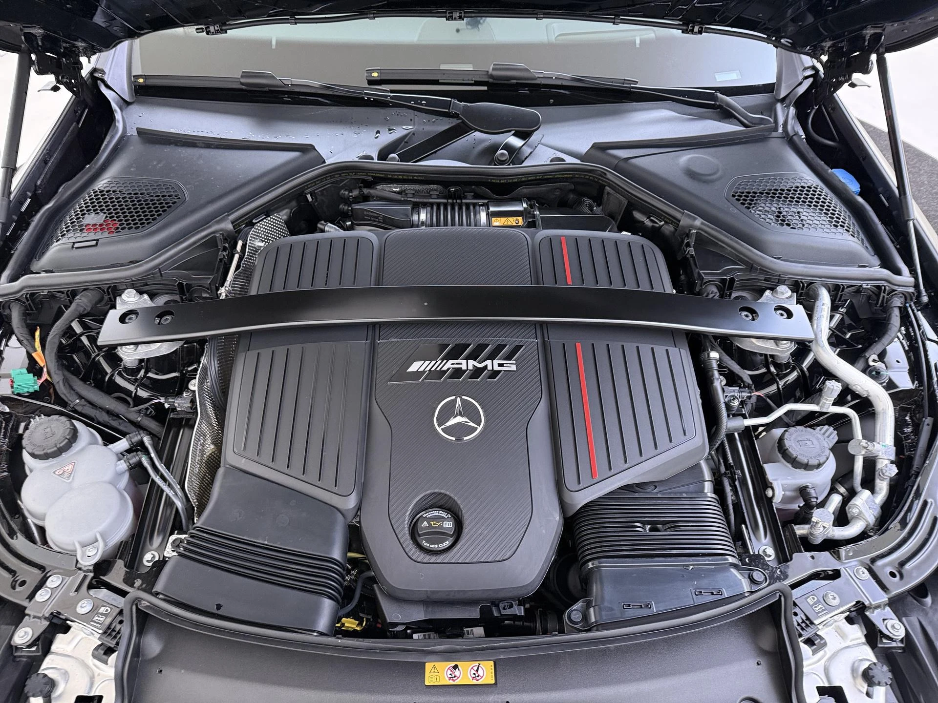 Mercedes-Benz-E-Klasse-image-4