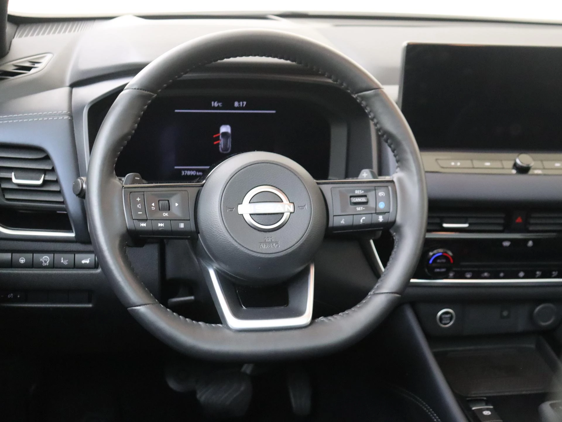 Nissan-QASHQAI-image-9
