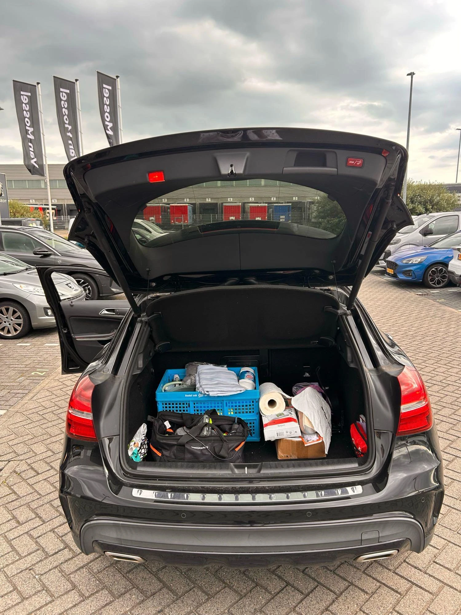 Mercedes-Benz-GLA-image-8