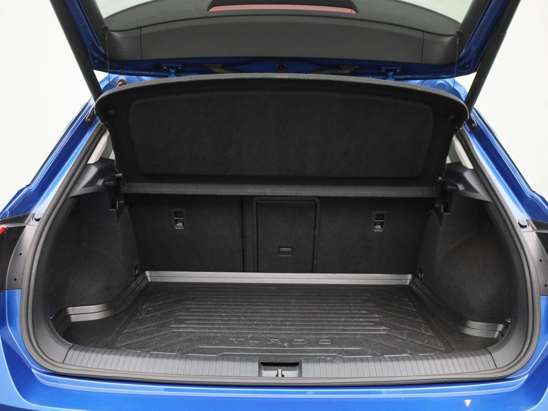 Volkswagen-T-Roc-image-13