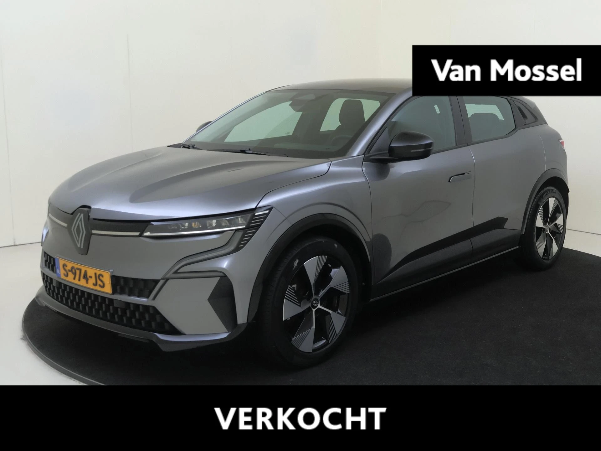 Renault-Megane E-Tech-image-0