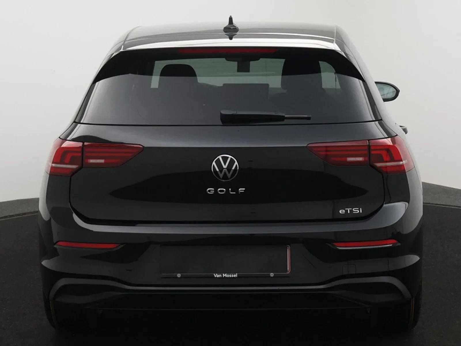 Volkswagen Golf VIII Golf Life Business 1.5eTSI 116PK *AUTOMAAT*TREKHAAK*DEMO*NAVI*ACC*PDC*CAMERA*...*
