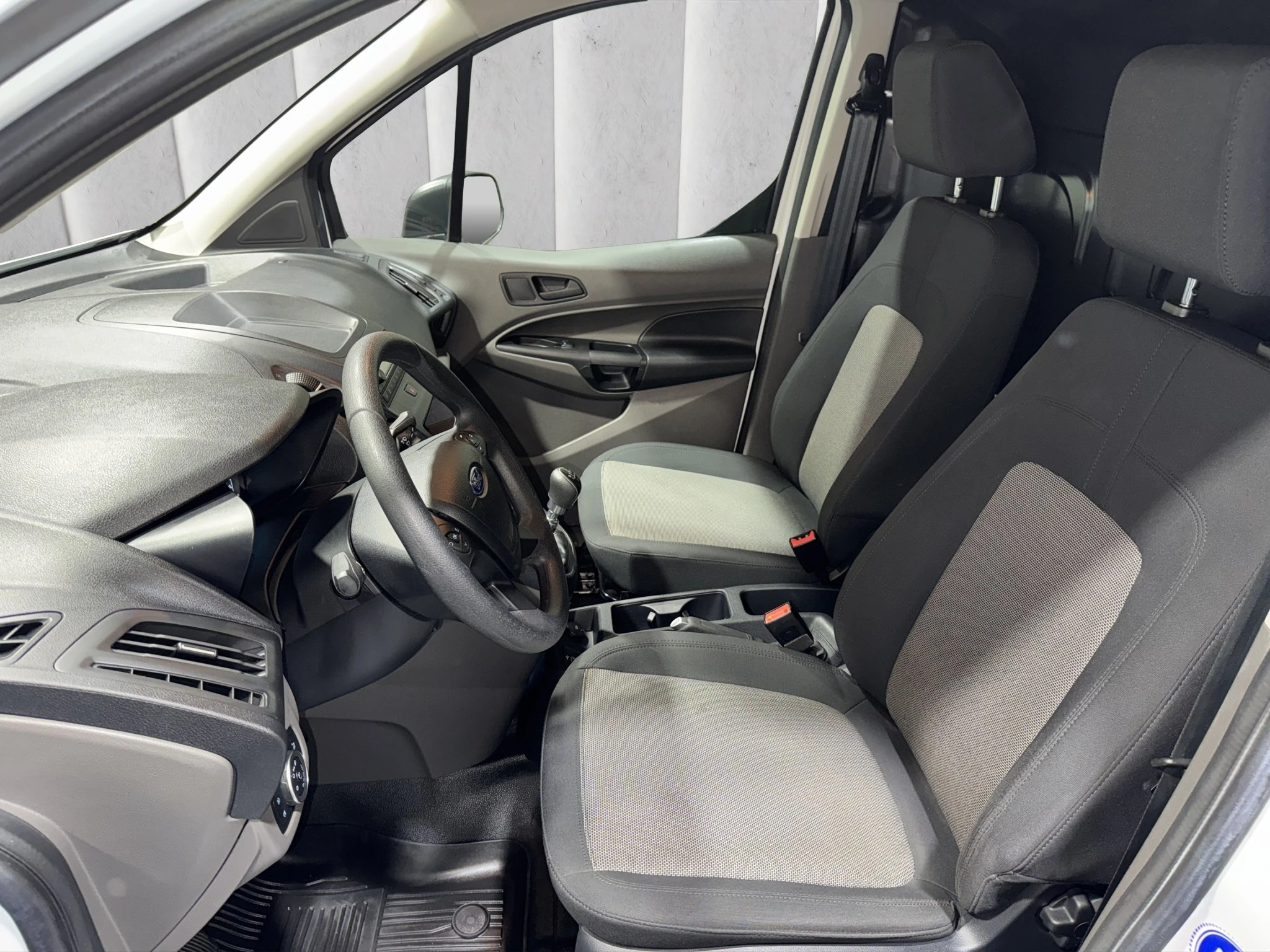 Ford-Transit Connect-image-9
