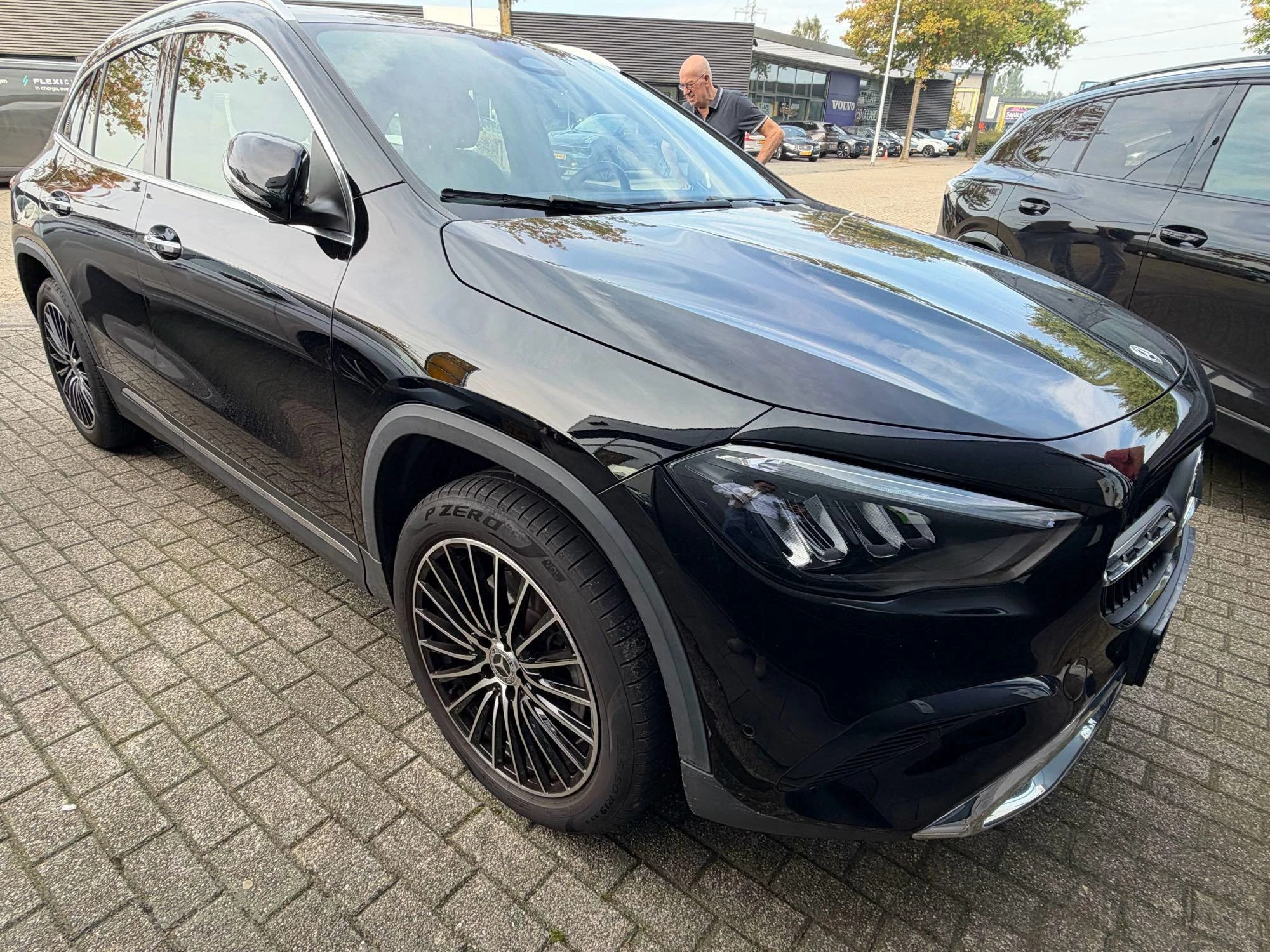 Mercedes-Benz-GLA-image-5