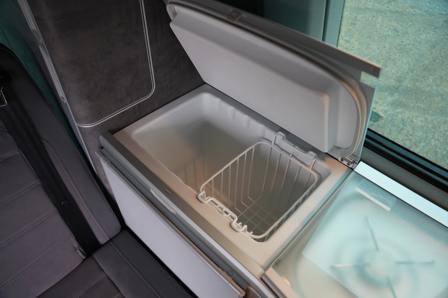 Volkswagen-California-image-32