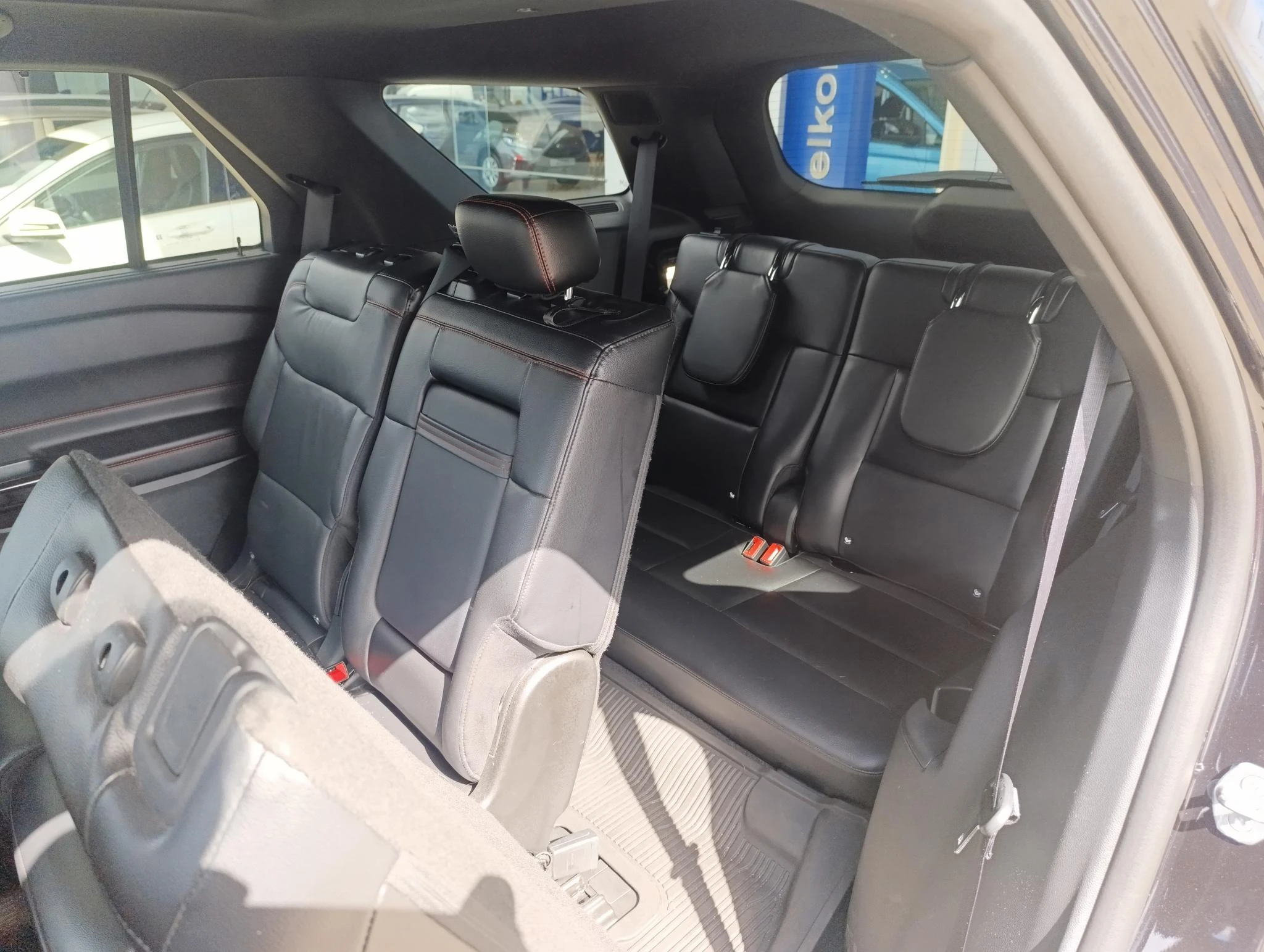 Ford-Explorer-image-14