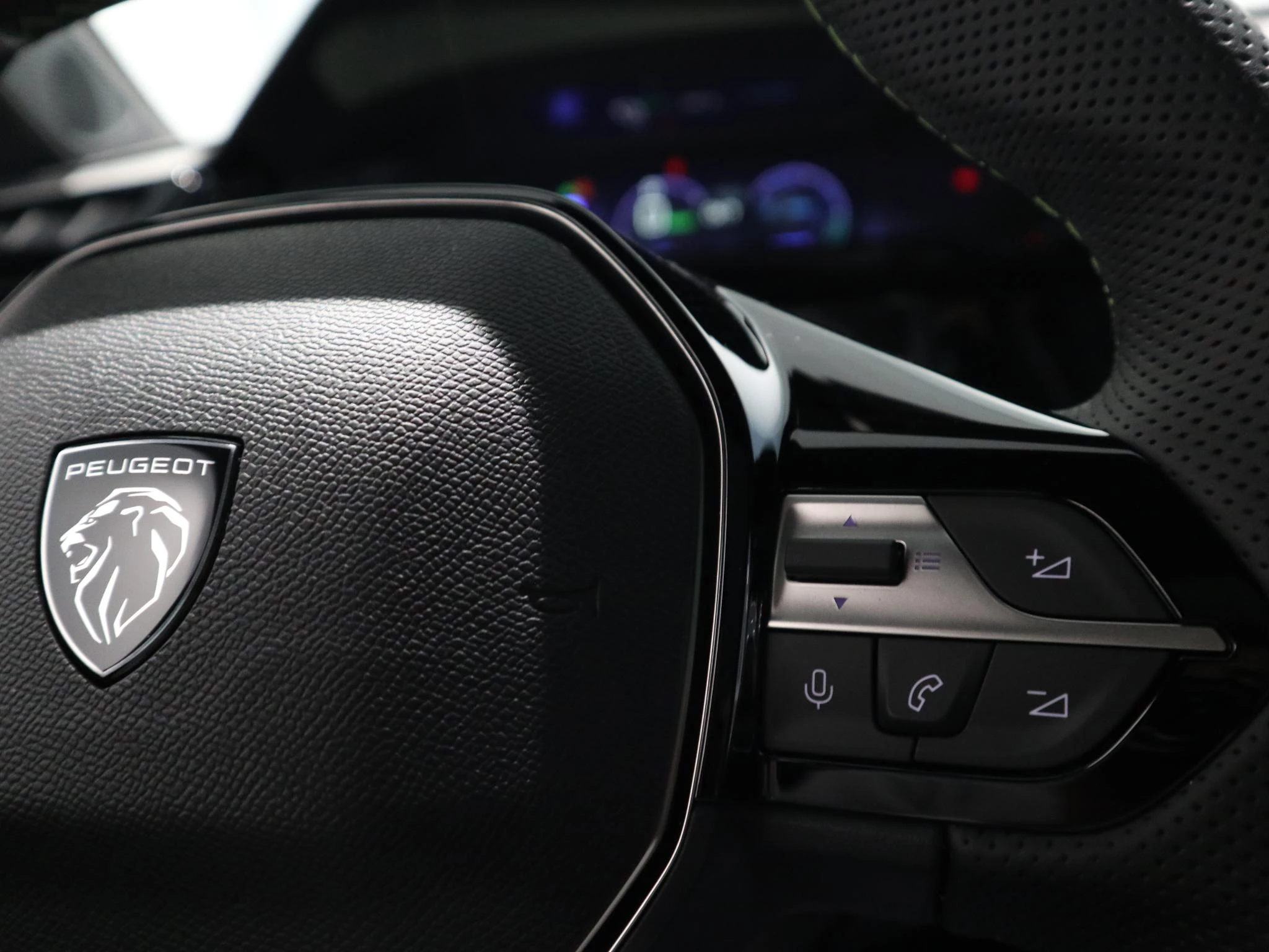 Peugeot-e-308-image-24