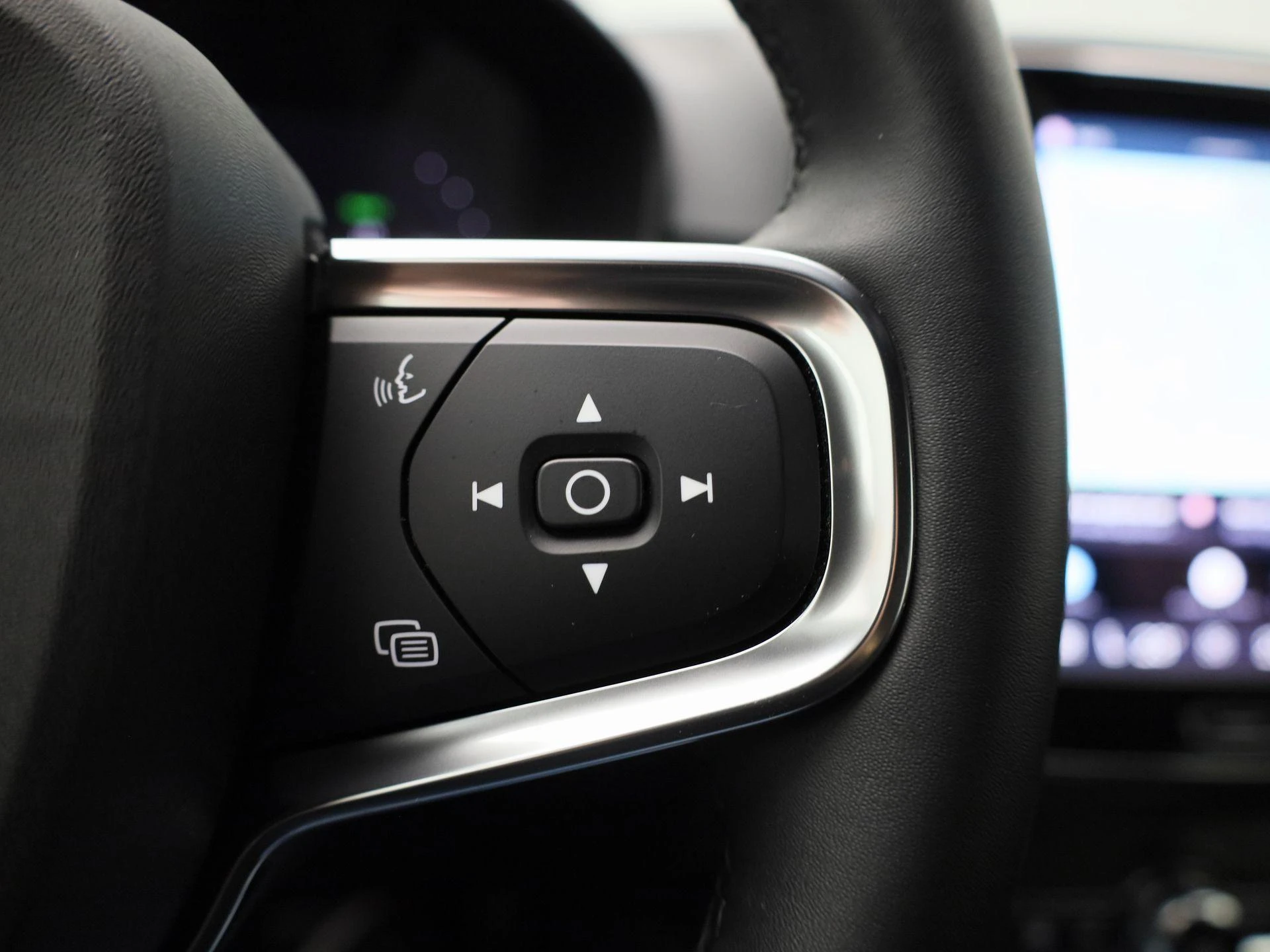 Volvo-XC40-image-17