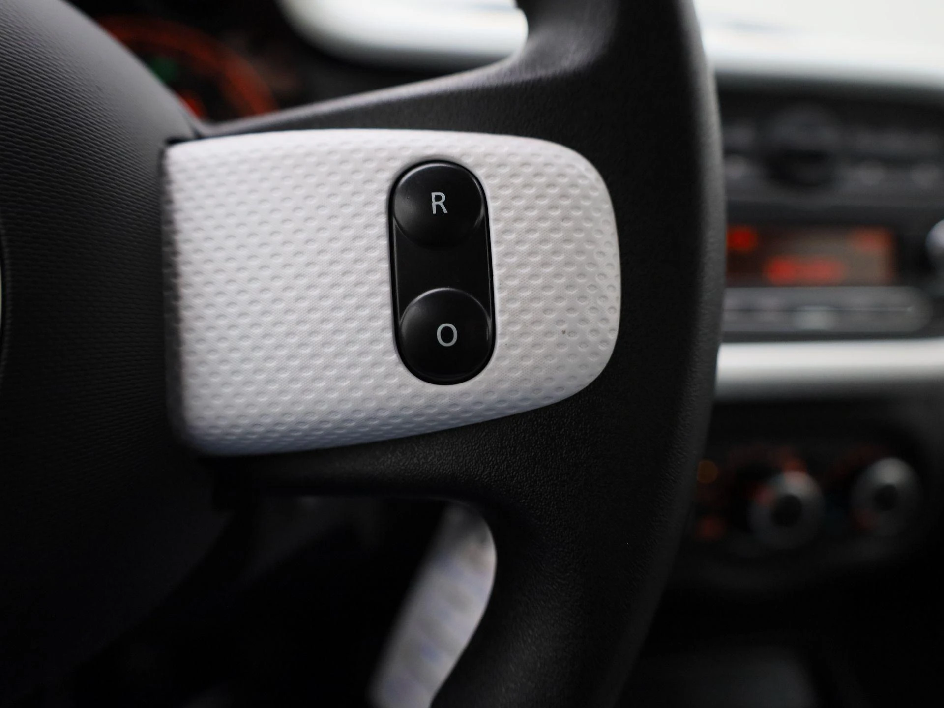 Renault-Twingo-image-15